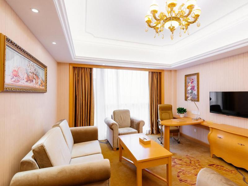 Vienna International Hotel Shanghai Pudong New District Dishui Lake Univeristy City Nianbalian Экстерьер фото